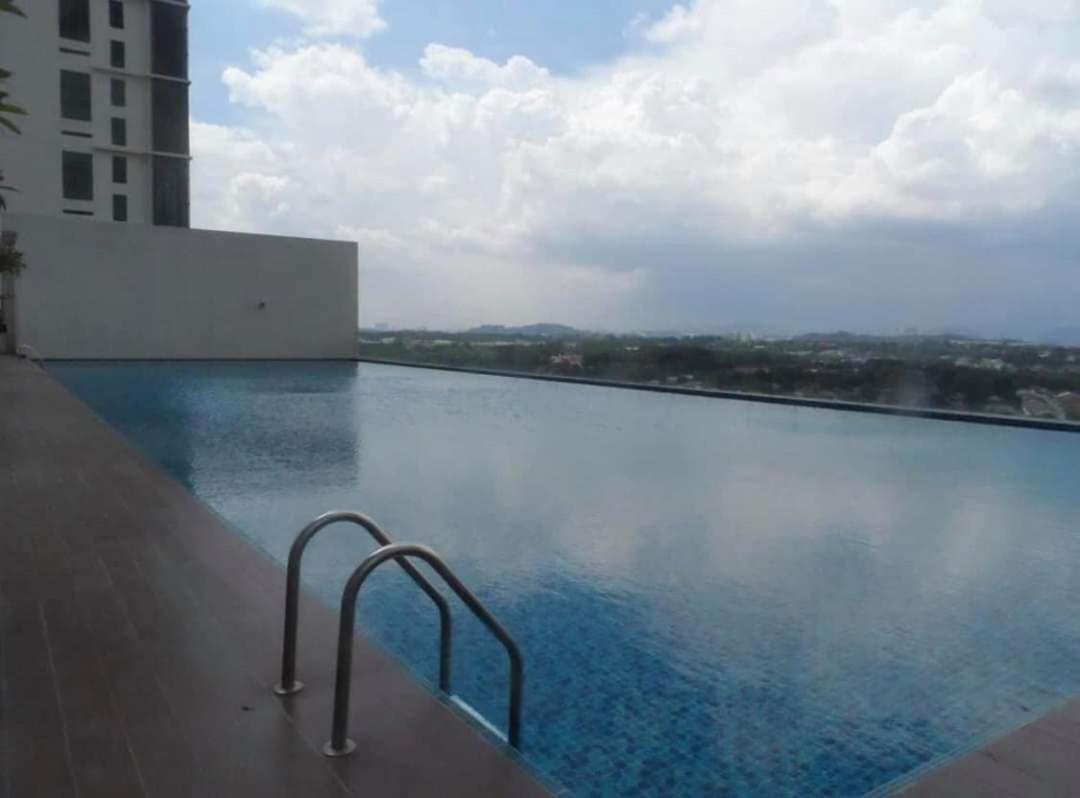 Mhb 30 Sulte Evo Soho Bandar Baru Bangi Free Netflix And Wifi Apartamento Exterior foto